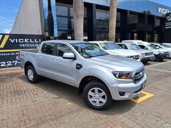 FORD RANGER 2.2 XLS 4X4 CD 16V DIESEL 4P AUTOMÁTICO